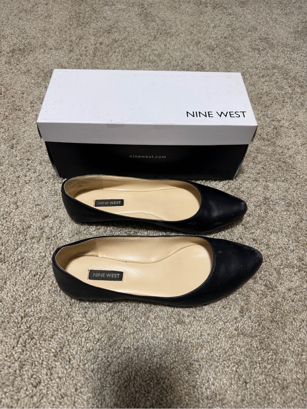 7.5 Nine West Women's Black Pointed Almond Toe Flats with box